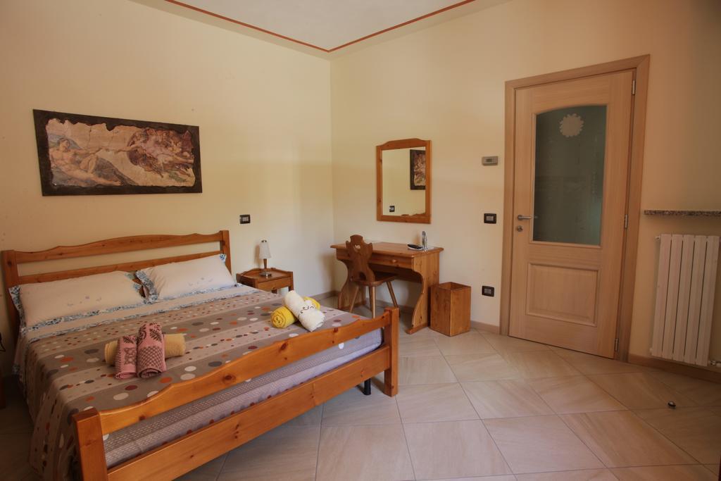 Bed And Breakfast Luna Сан-Джованни-Бьянко Номер фото